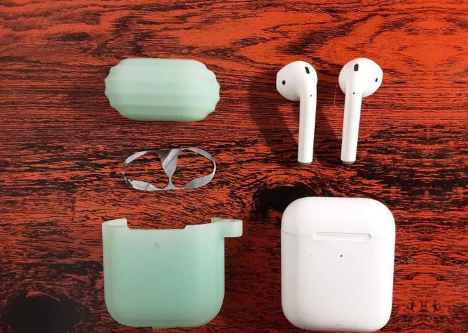 One of My AirPods Won’t Charge